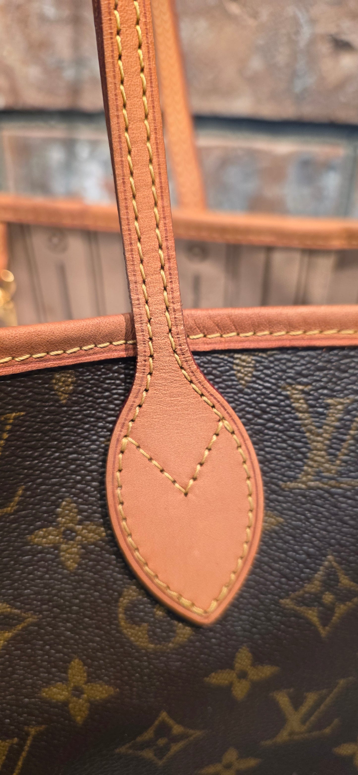 Authentic Louis Vuitton Neverfull MM Monogram