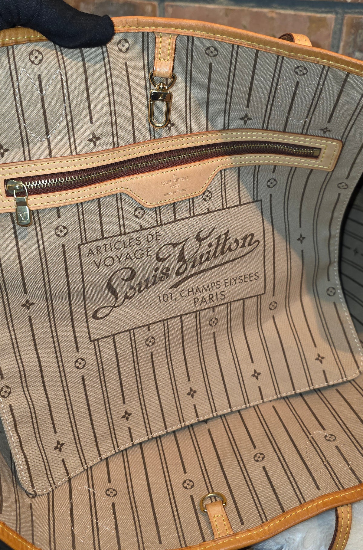 Authentic Louis Vuitton Neverfull GM Monogram