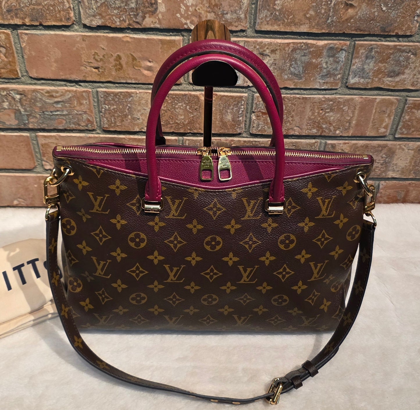 Authentic Louis Vuitton Pallas MM in Raisin
