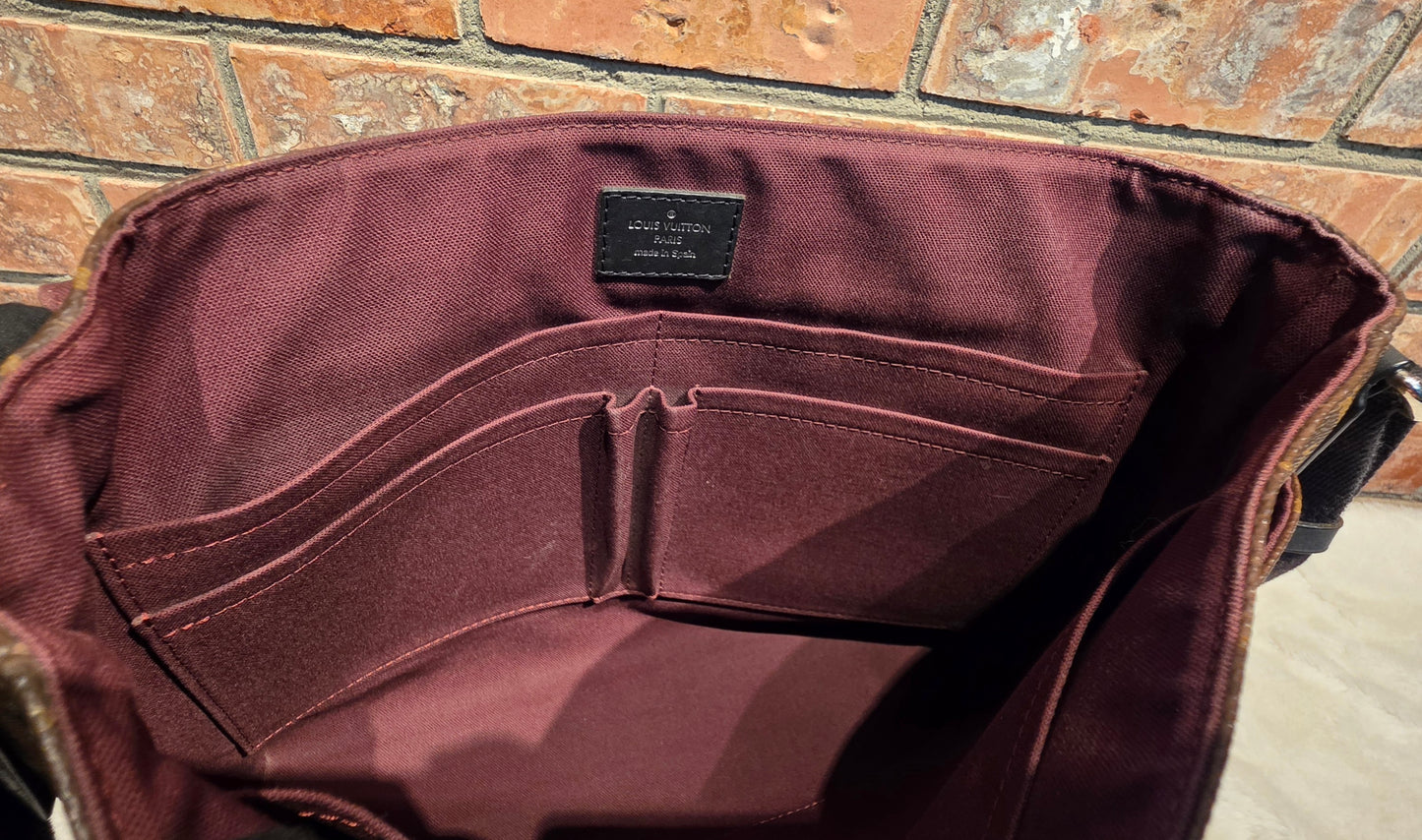 Authentic Louis Vuitton Monogram Macassar District MM
