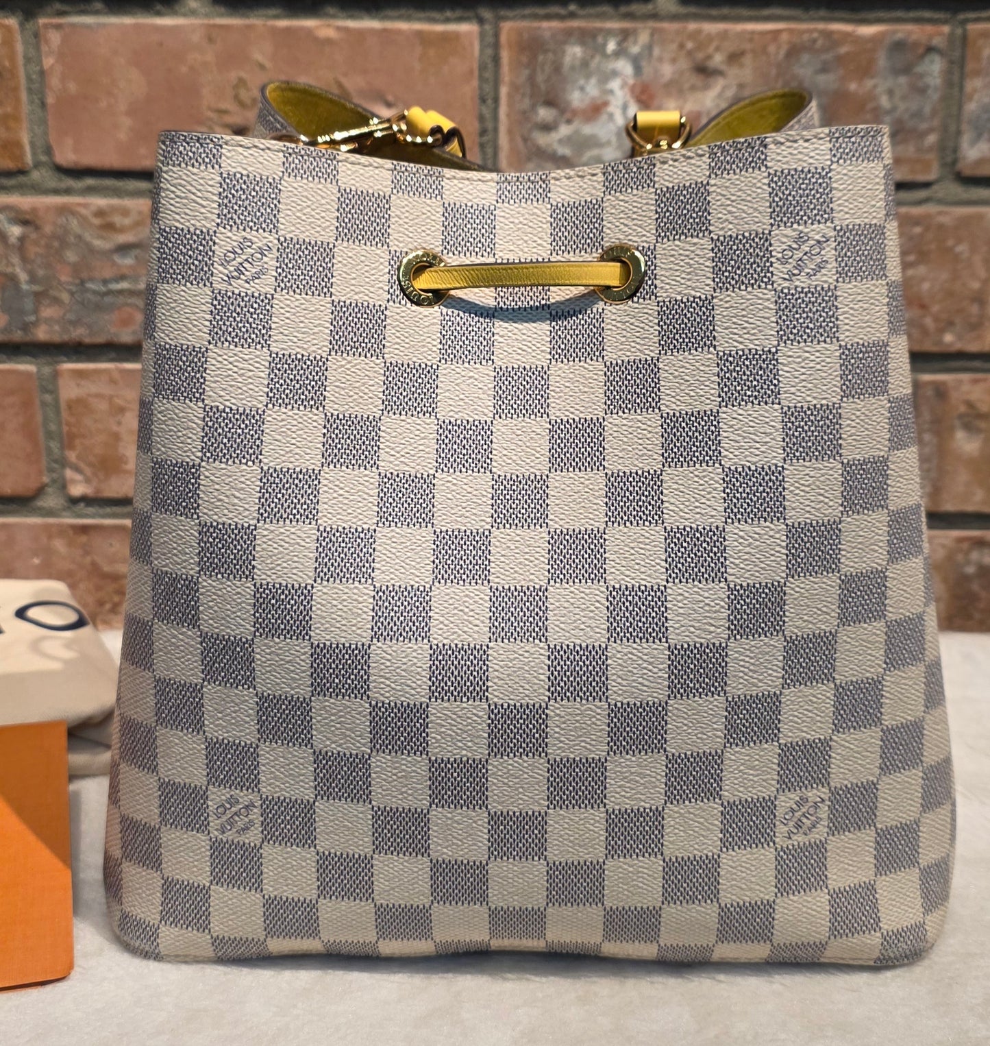 Authentic Louis Vuitton Neonoe MM Damier Azur in Pineapple
