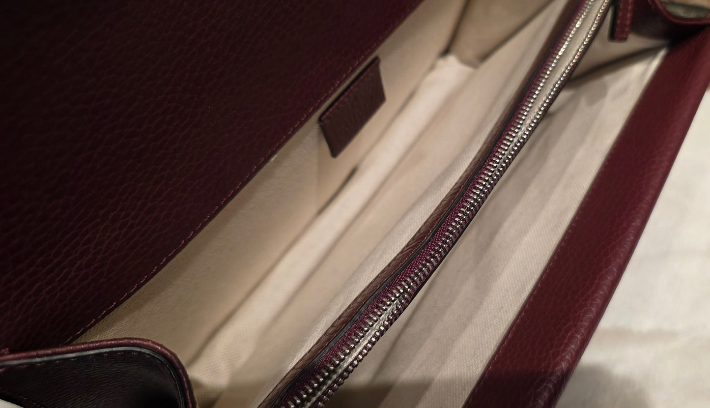 Authentic Gucci Dionysus Shoulder Bag in Burgundy