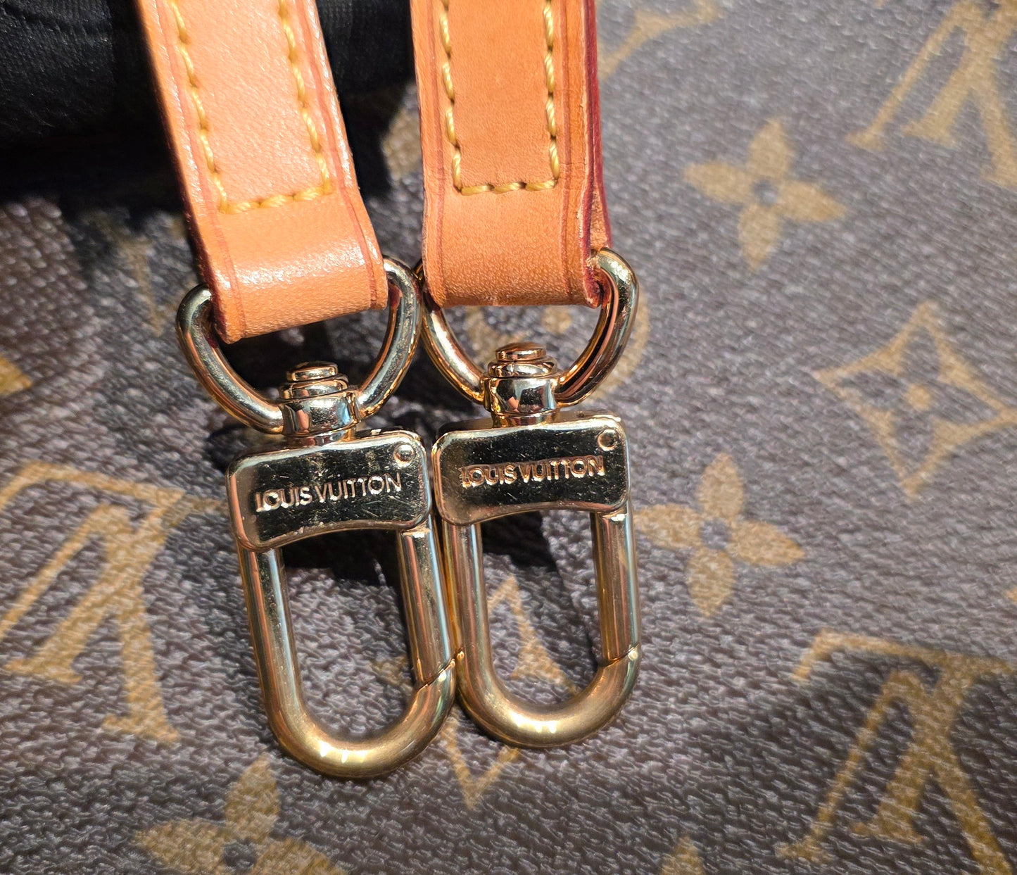 Authentic Louis Vuitton Estrela MM