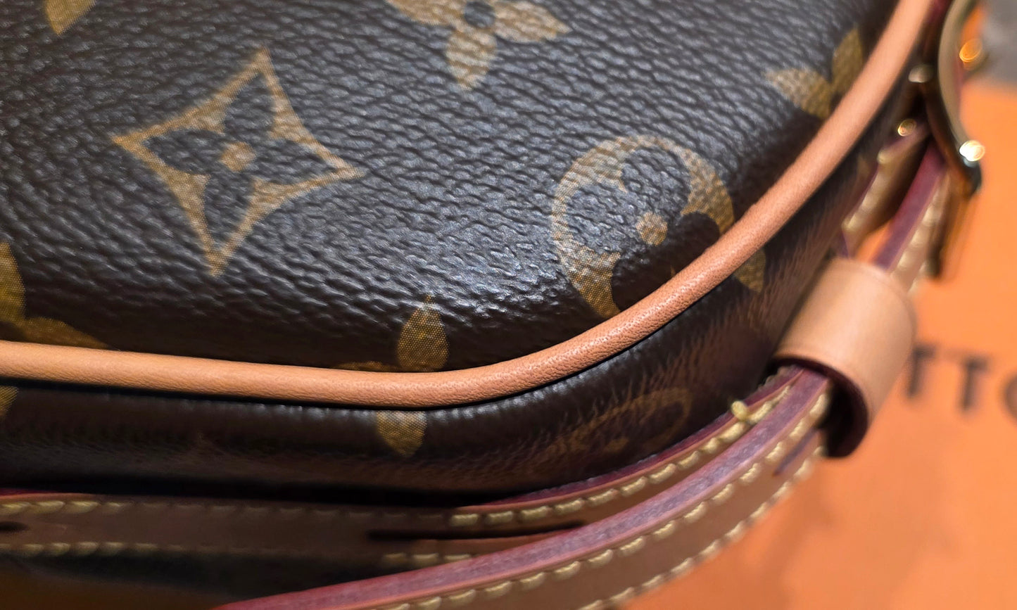 Authentic Louis Vuitton Boite Chapeau MM