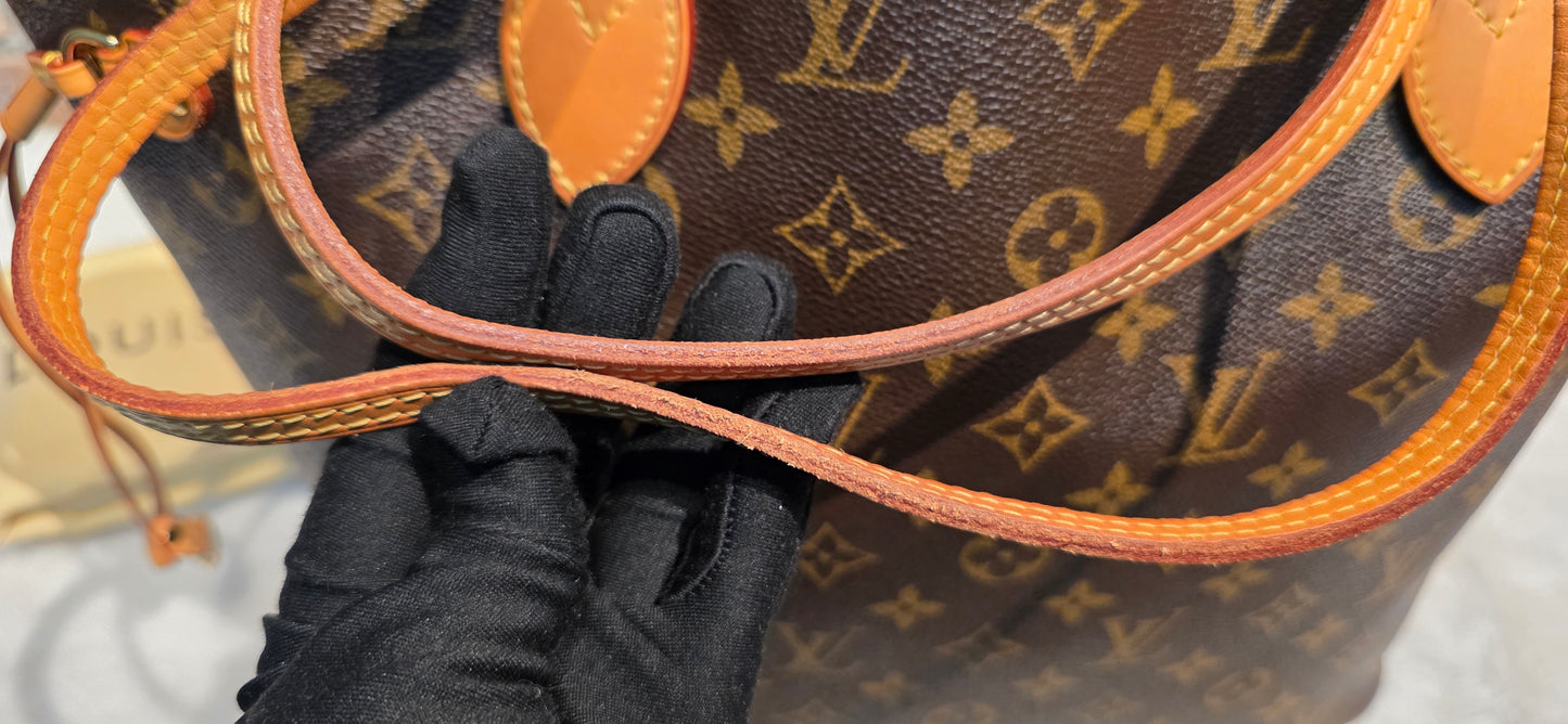 Authentic Neverfull MM Monogram Fuchsia Interior (BAG ONLY)