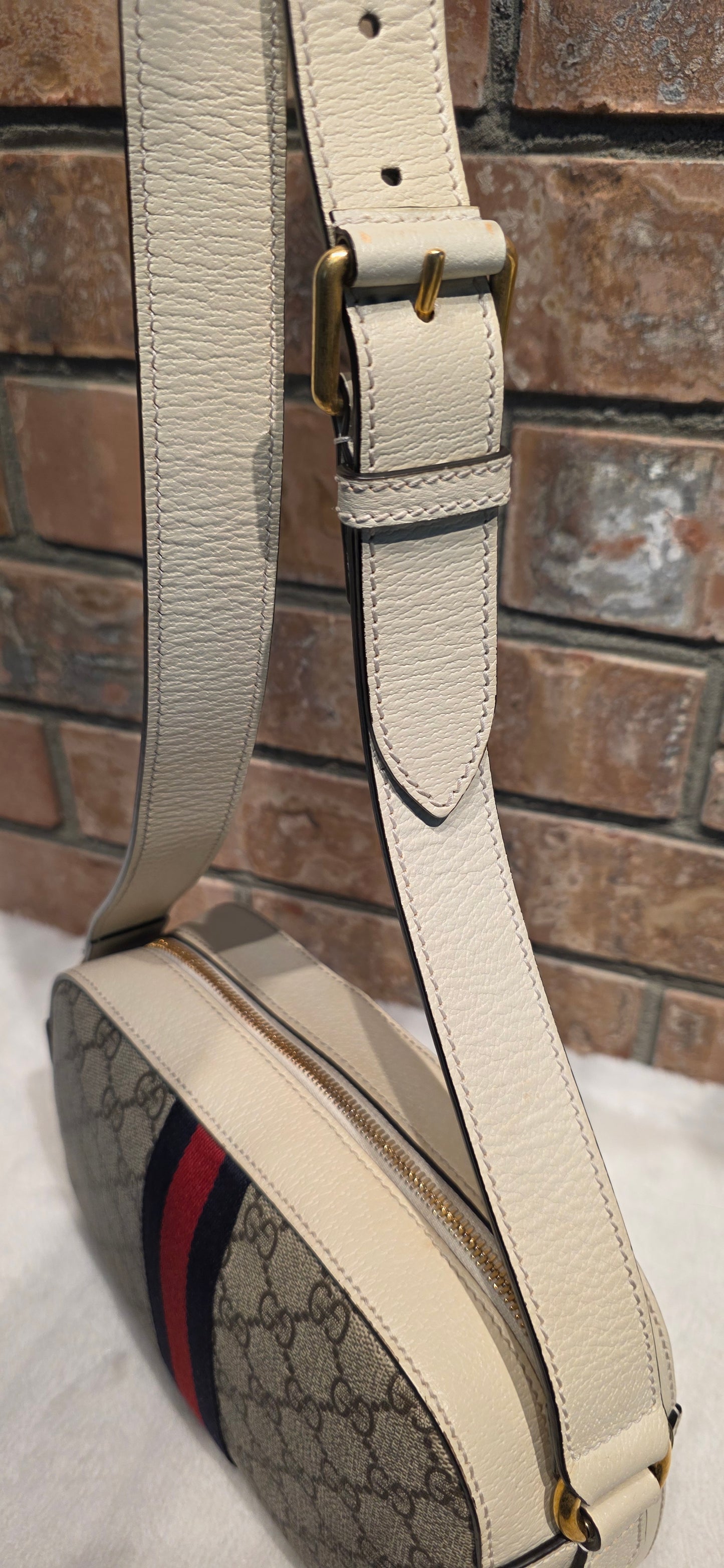 Authentic Gucci GG Supreme Ophidia Small Camera Bag