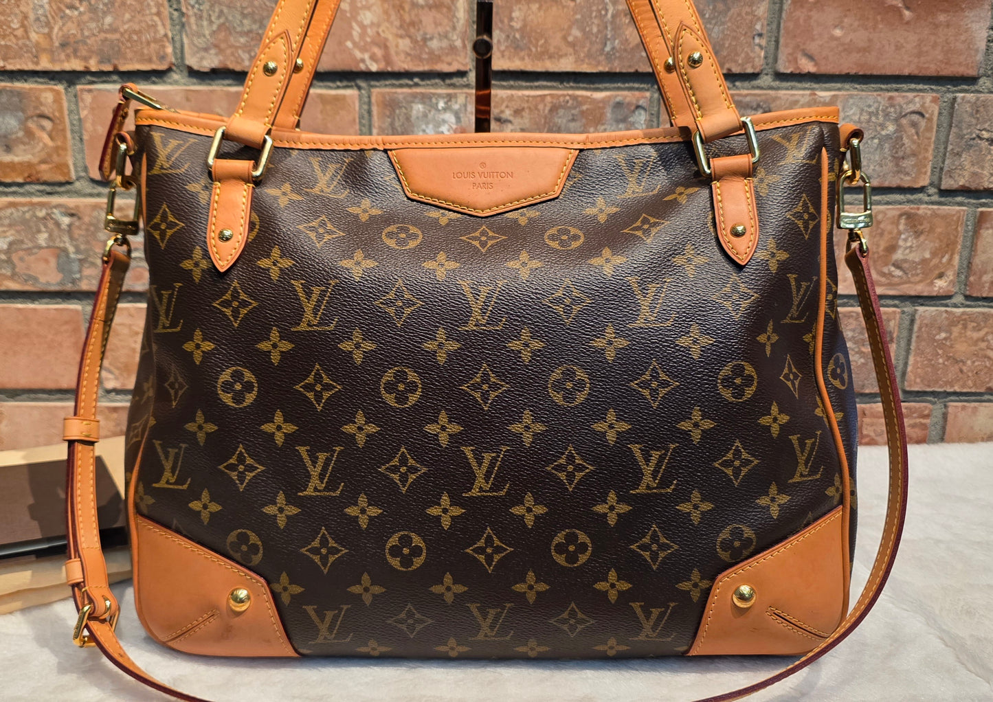 Authentic Louis Vuitton Estrela MM