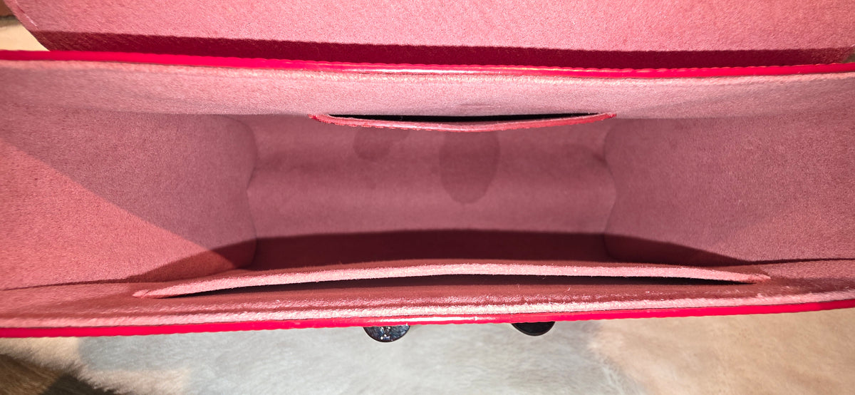 Authentic Louis Vuitton Twist MM Epi Leather in Red