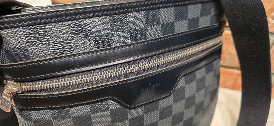 Authentic Louis Vuitton Thomas Crossbody Damier Graphite