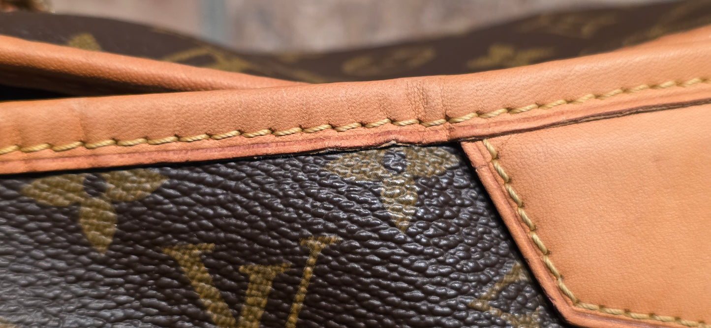 Authentic Louis Vuitton Estrella MM