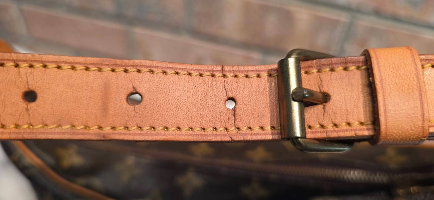 Authentic Louis Vuitton Boulogne 30