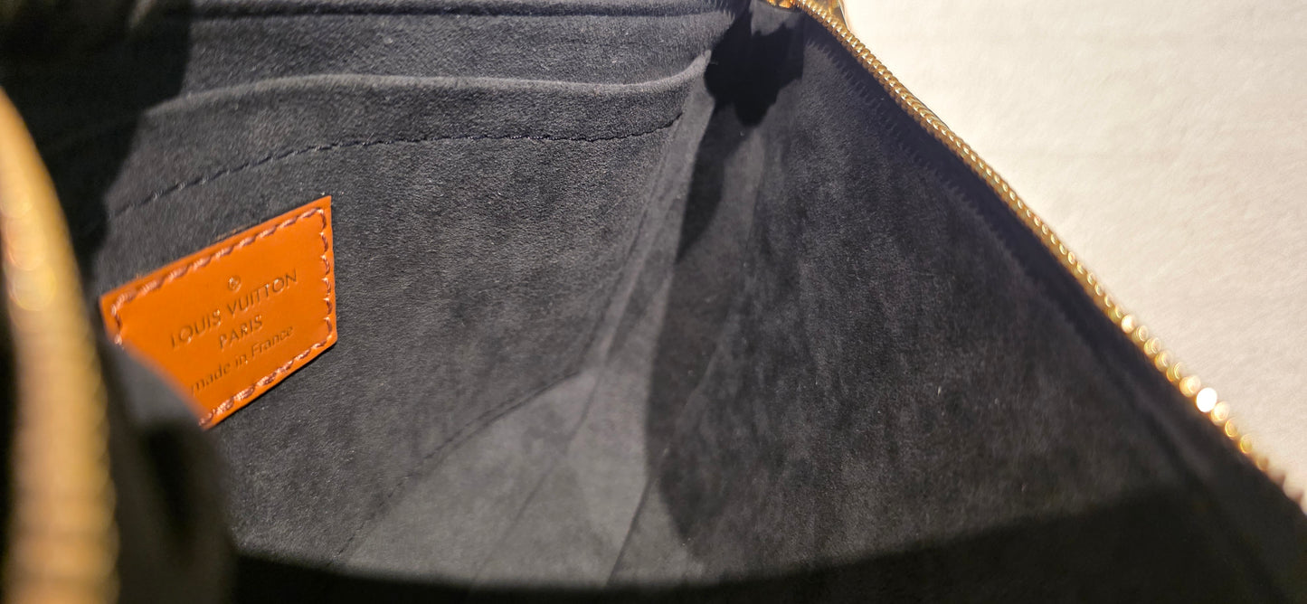 Authentic Louis Vuitton Multipochette Accessoires Wild At Heart