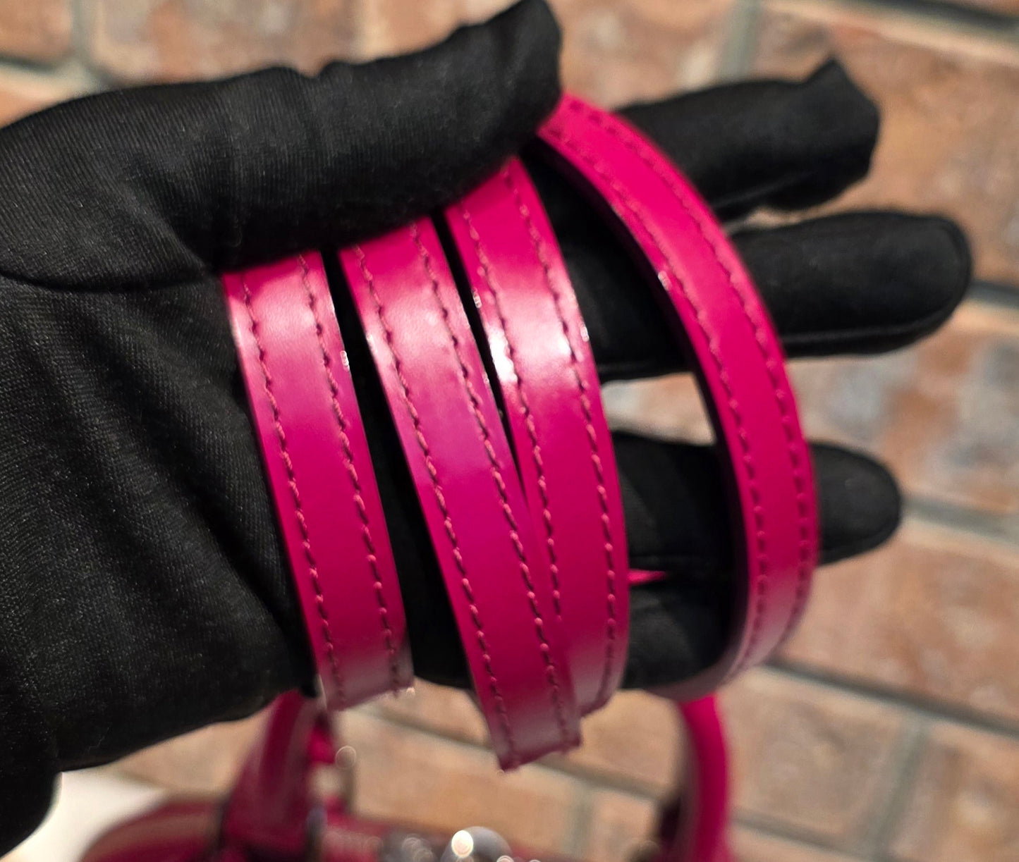 Authentic Louis Vuitton Alma BB Epi Leather in Fuchsia
