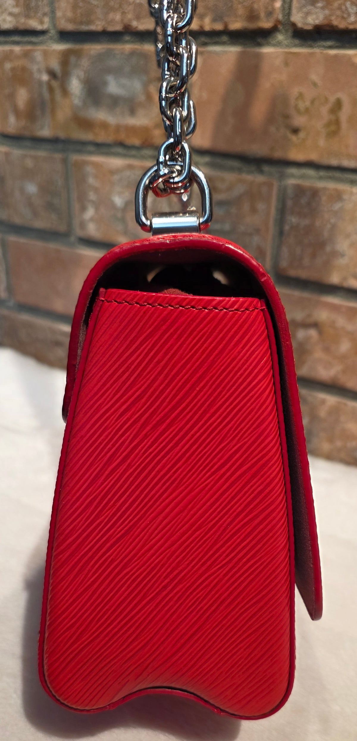 Authentic Louis Vuitton Twist MM Epi Leather in Red