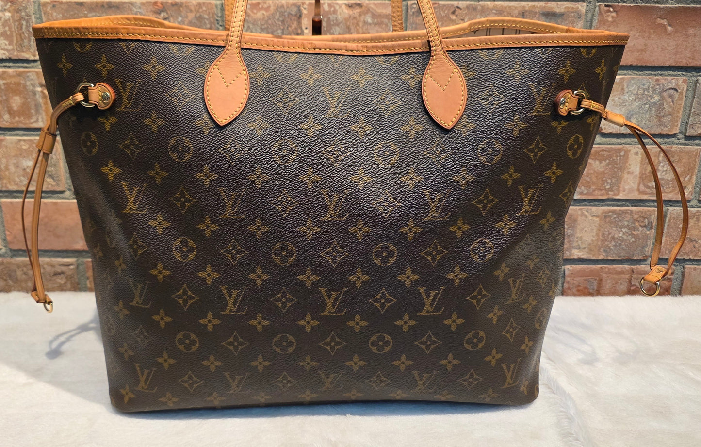 Authentic Louis Vuitton Neverfull GM Monogram