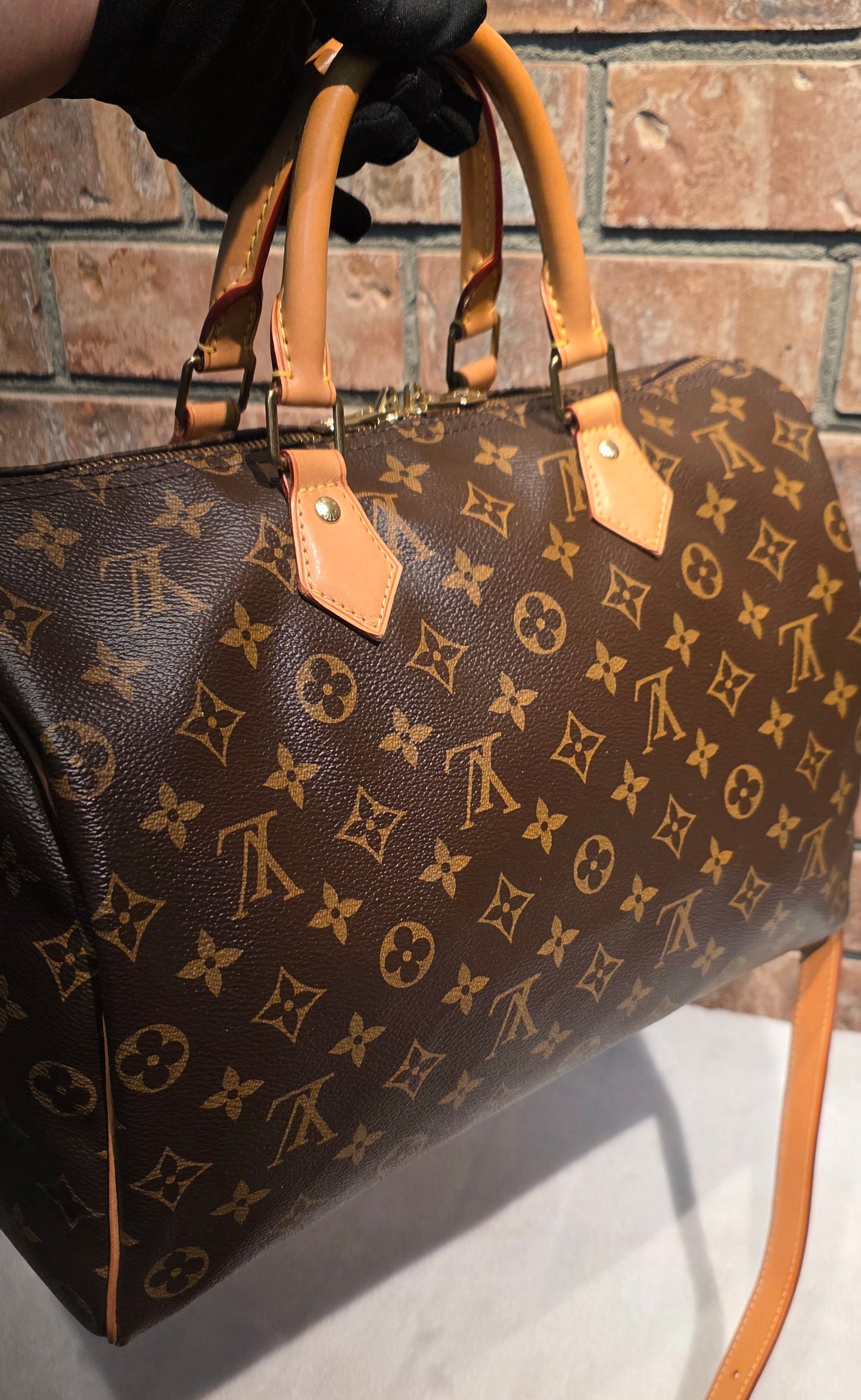 Authentic Louis Vuitton Speedy 35 Bandoliere