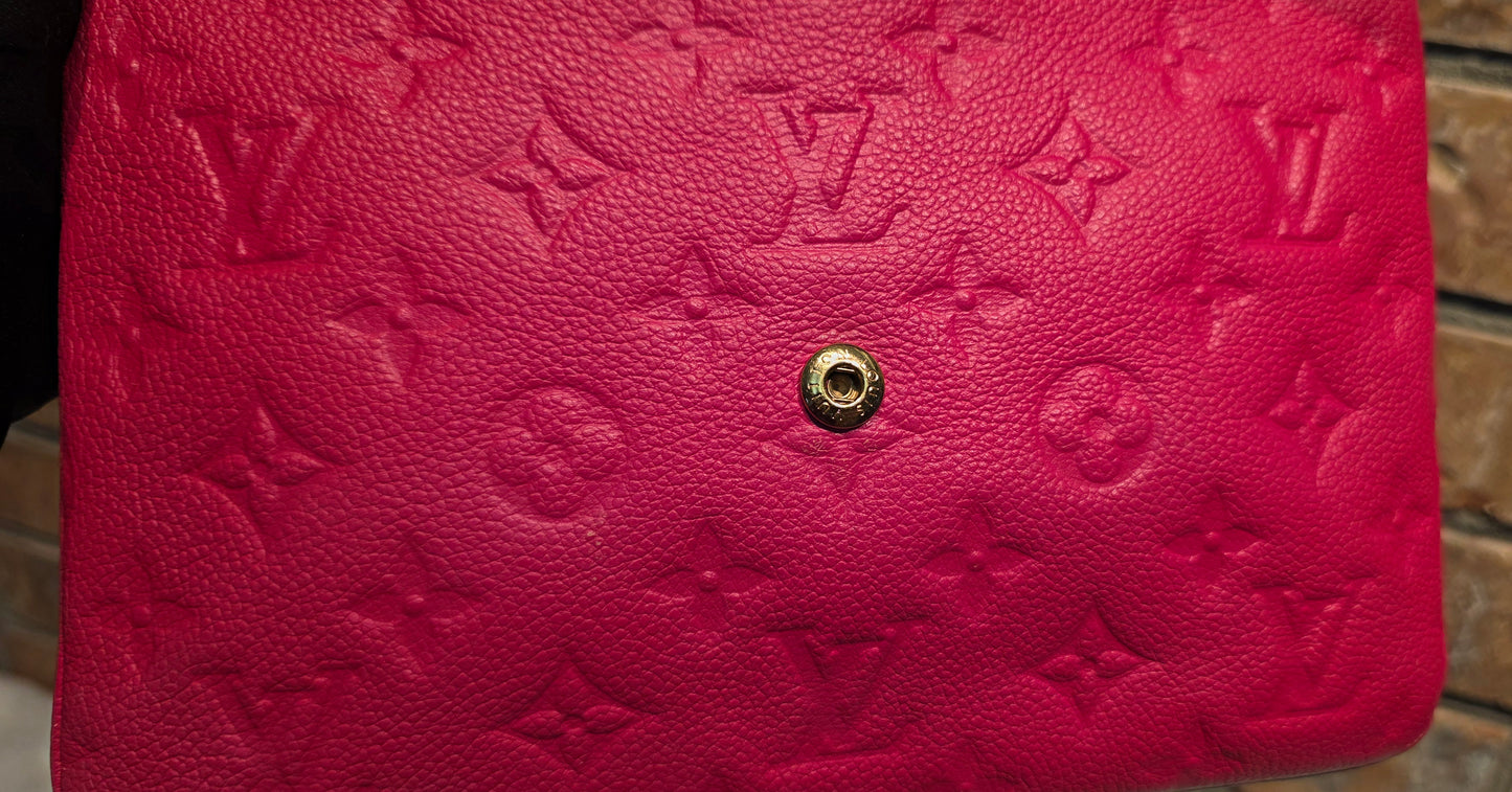 Authentic Louis Vuitton Twice/Twinset Pochette in Dahlia Pink