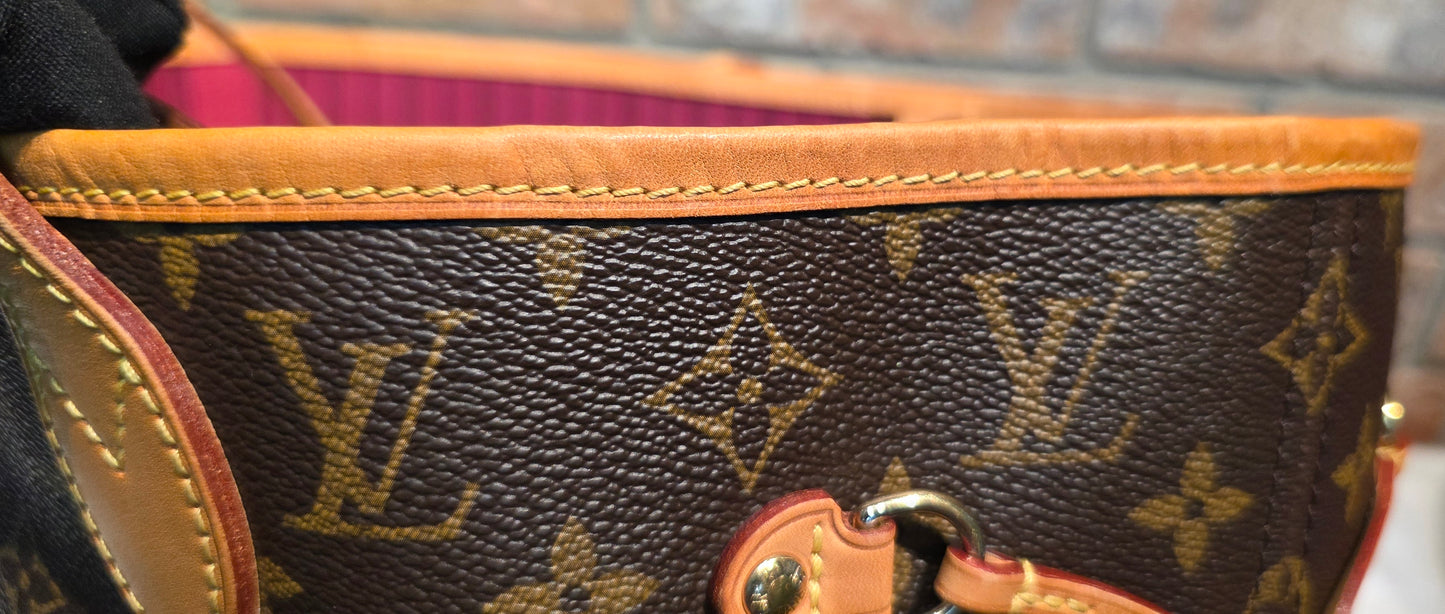 Authentic Neverfull MM Monogram Fuchsia Interior (BAG ONLY)