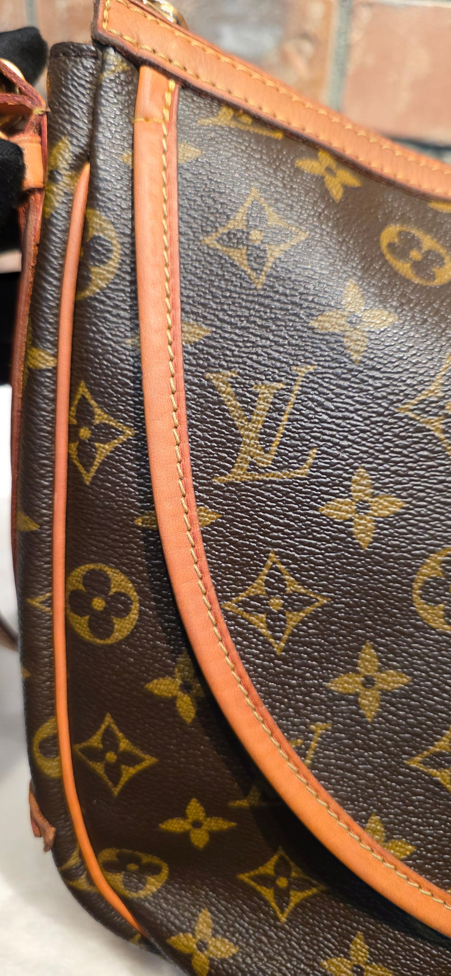 Authentic Louis Vuitton Tulum GM