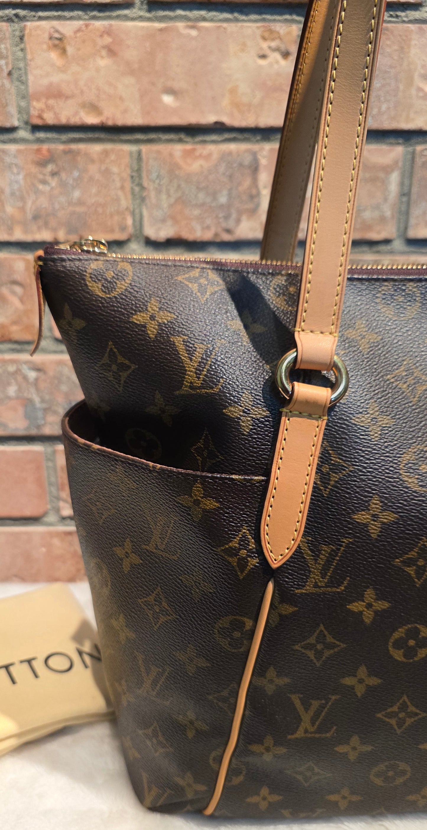 Authentic Louis Vuitton Totally MM Monogram