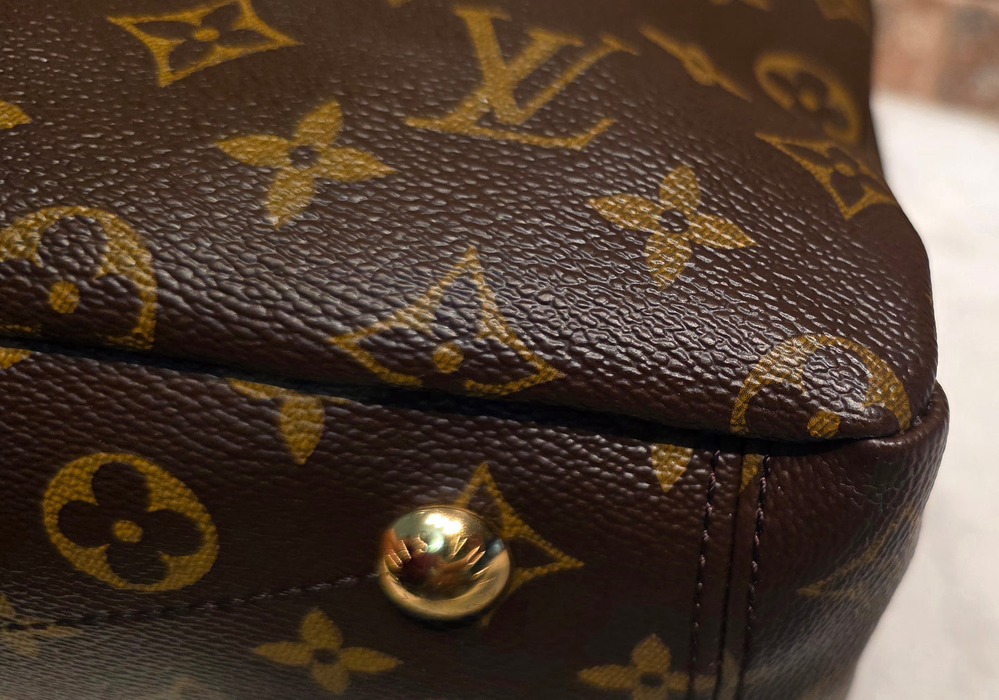 Authentic Louis Vuitton Pallas MM in Raisin