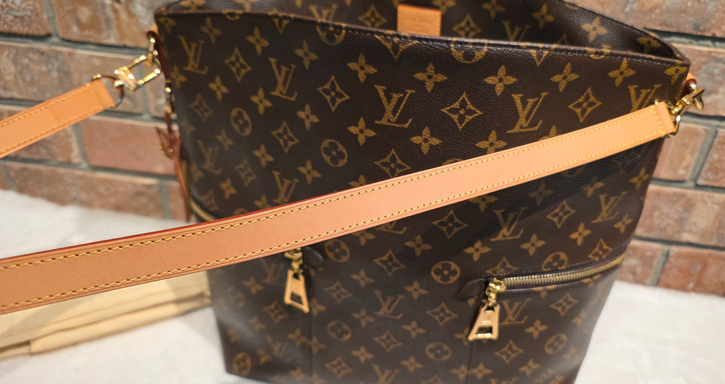 Authentic Louis Vuitton Melie Hobo (Short Handle Missing)