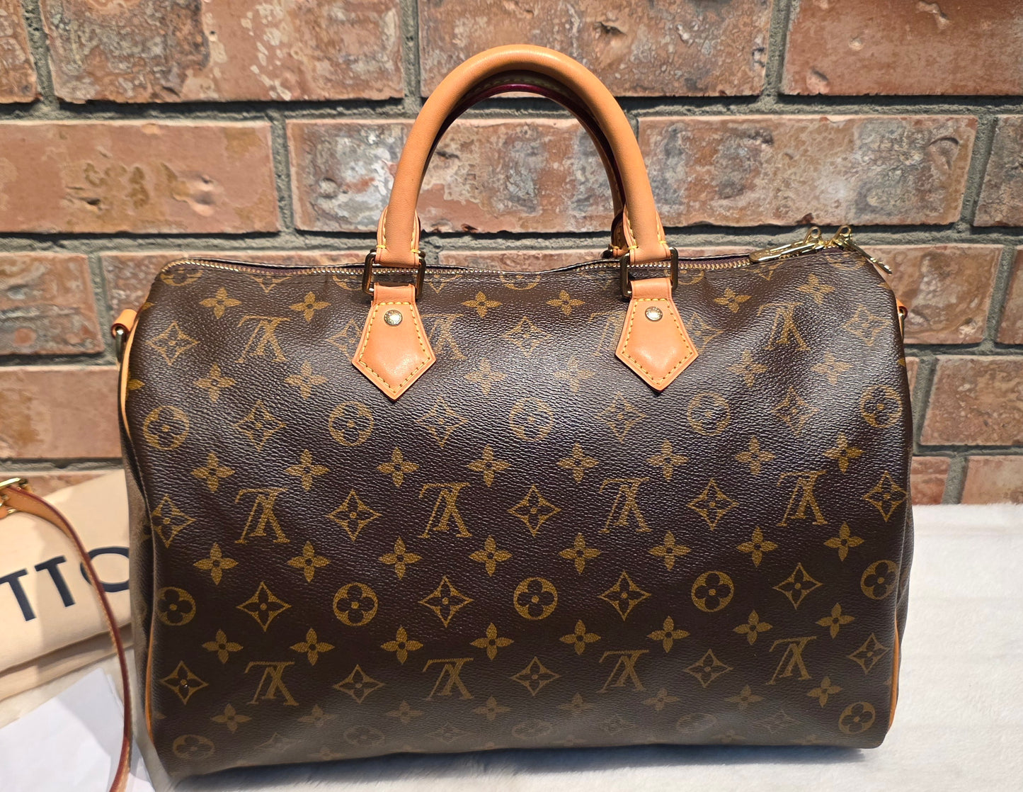 Authentic Louis Vuitton Speedy Bandoliere 35