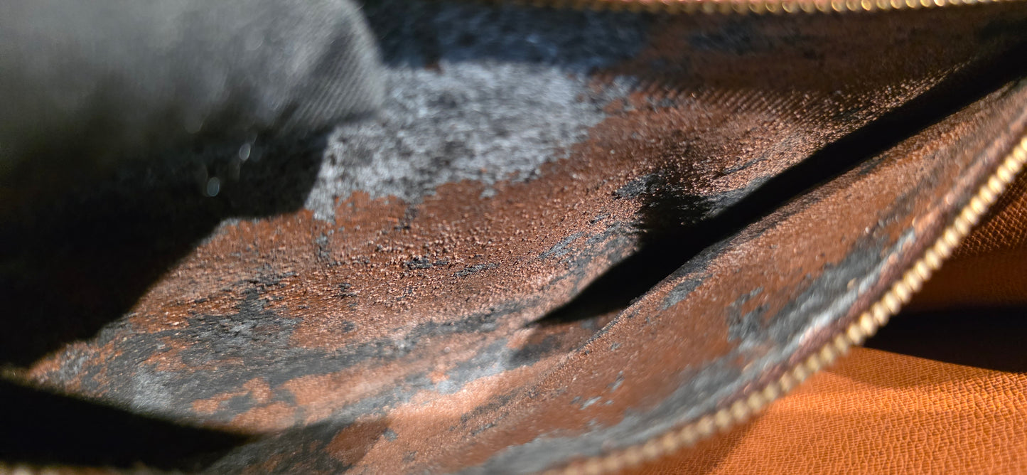 Authentic Louis Vuitton Monceau 26