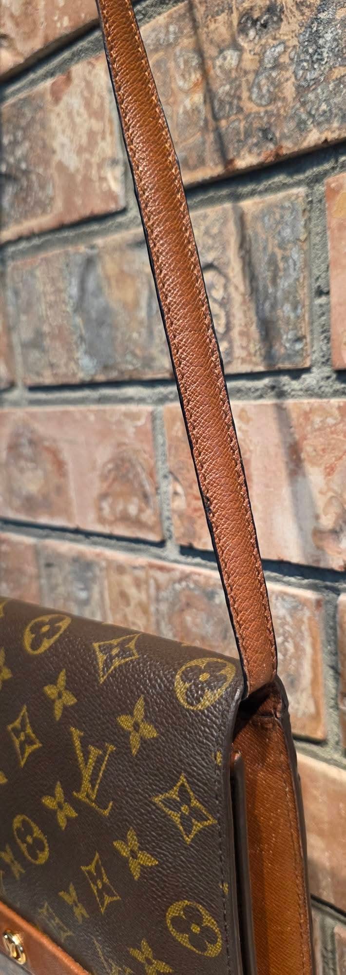 Authentic Louis Vuitton Pochette Bordeaux