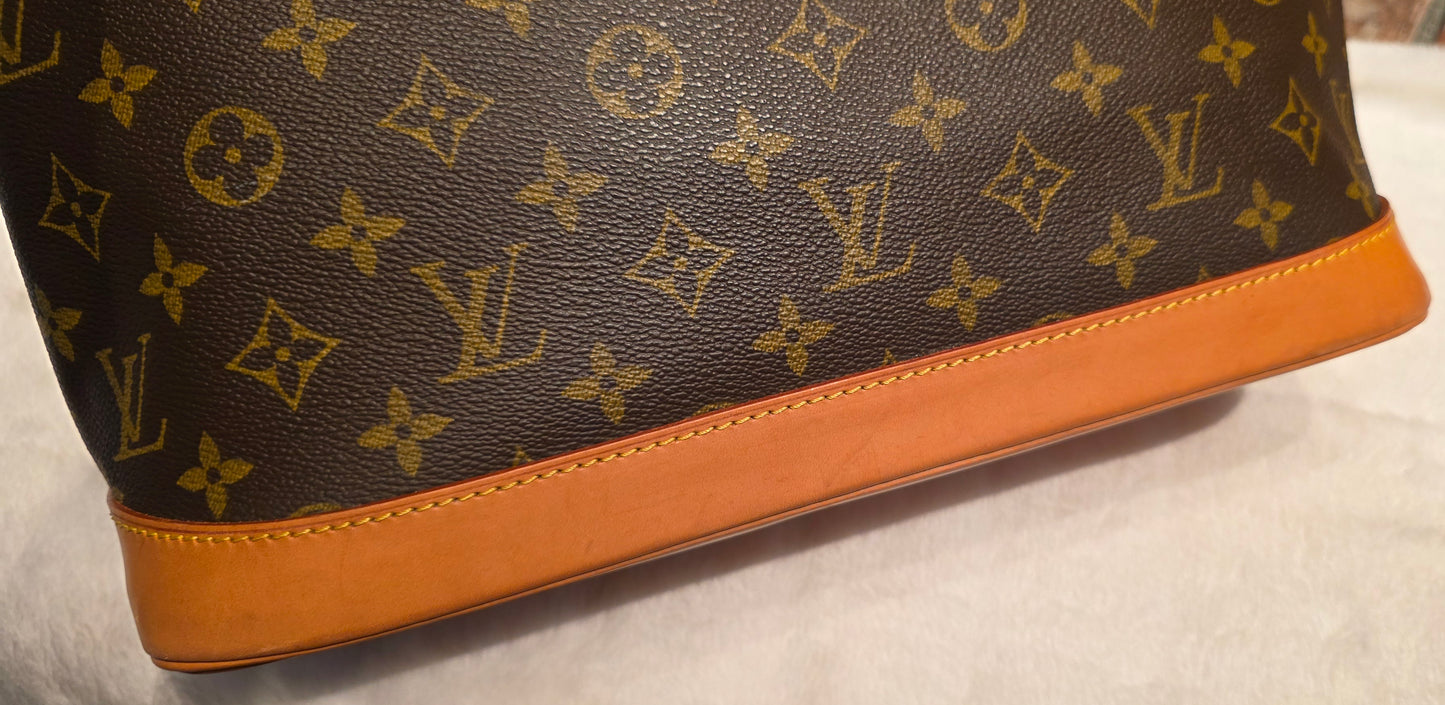 Authentic Louis Vuitton Alma PM Monogram (With Strap)