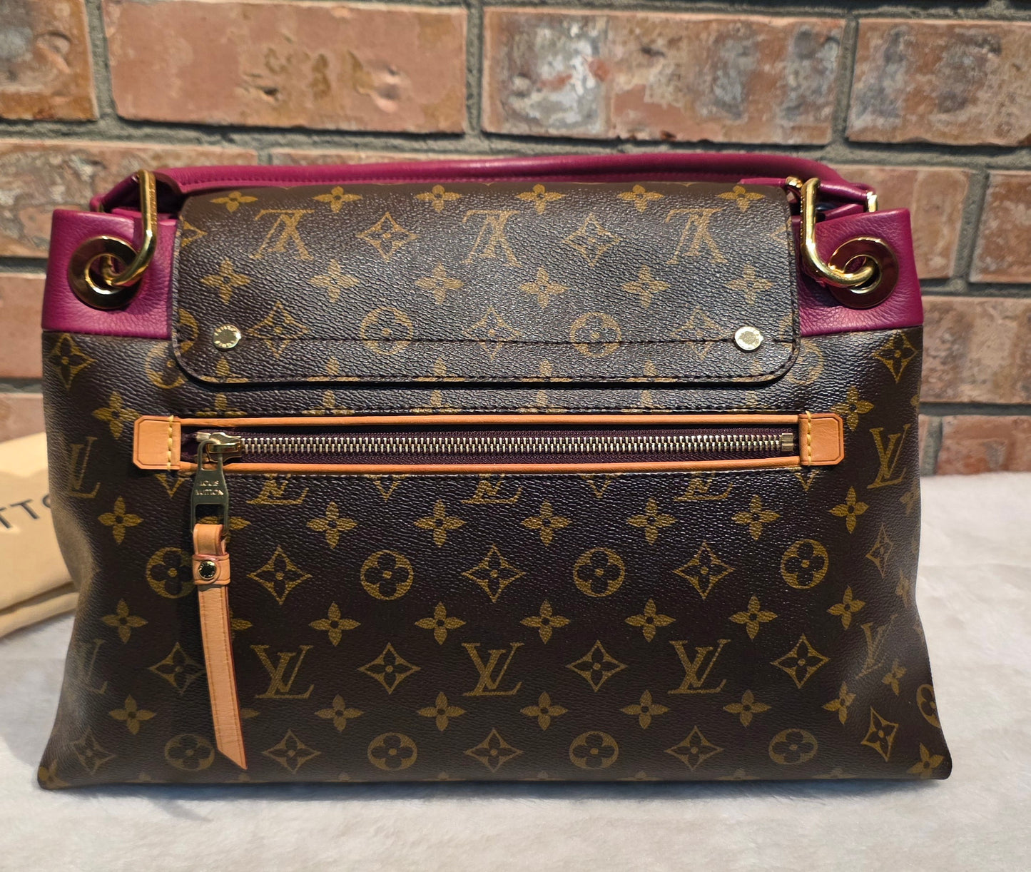 Authentic Louis Vuitton Olympe in Aurore