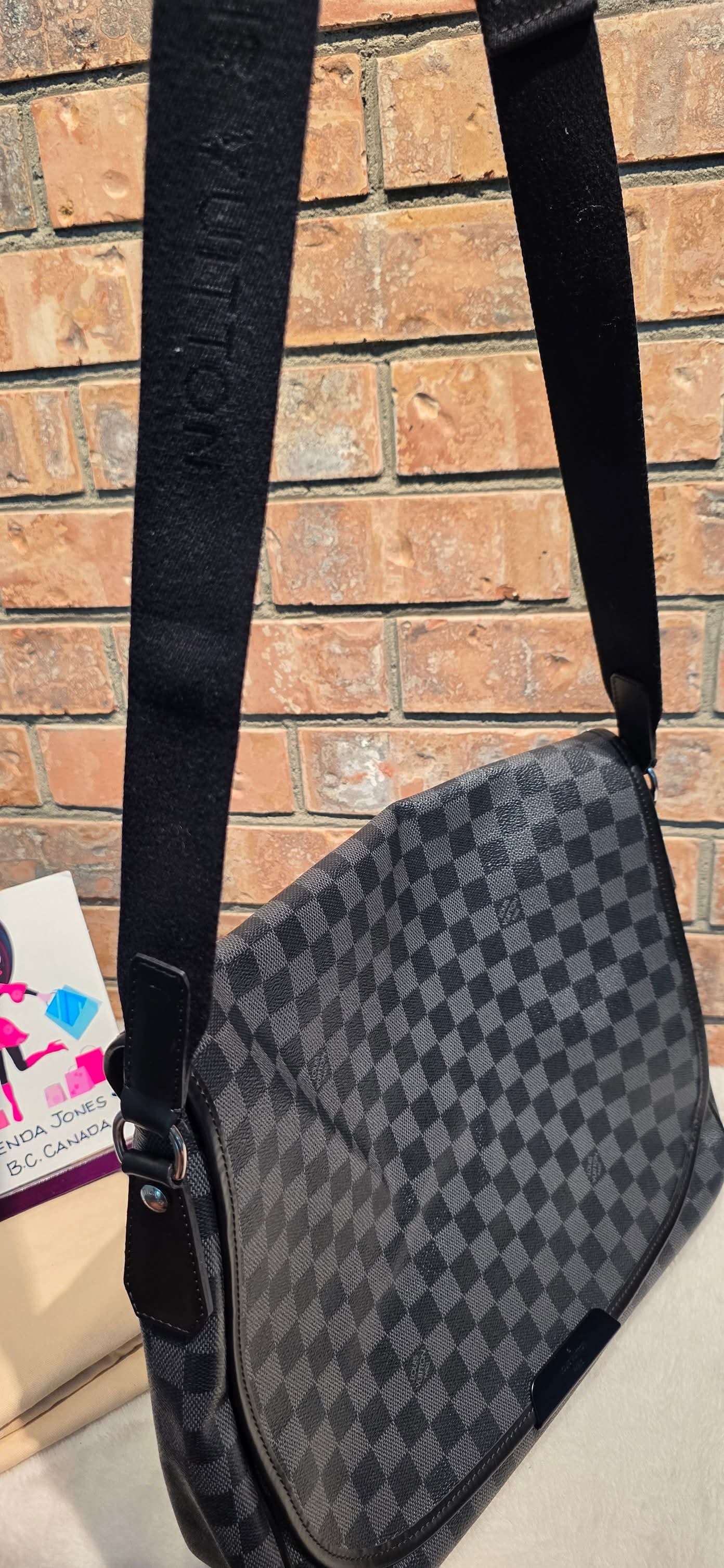 Authentic Louis Vuitton Daniel GM Damier Graphite