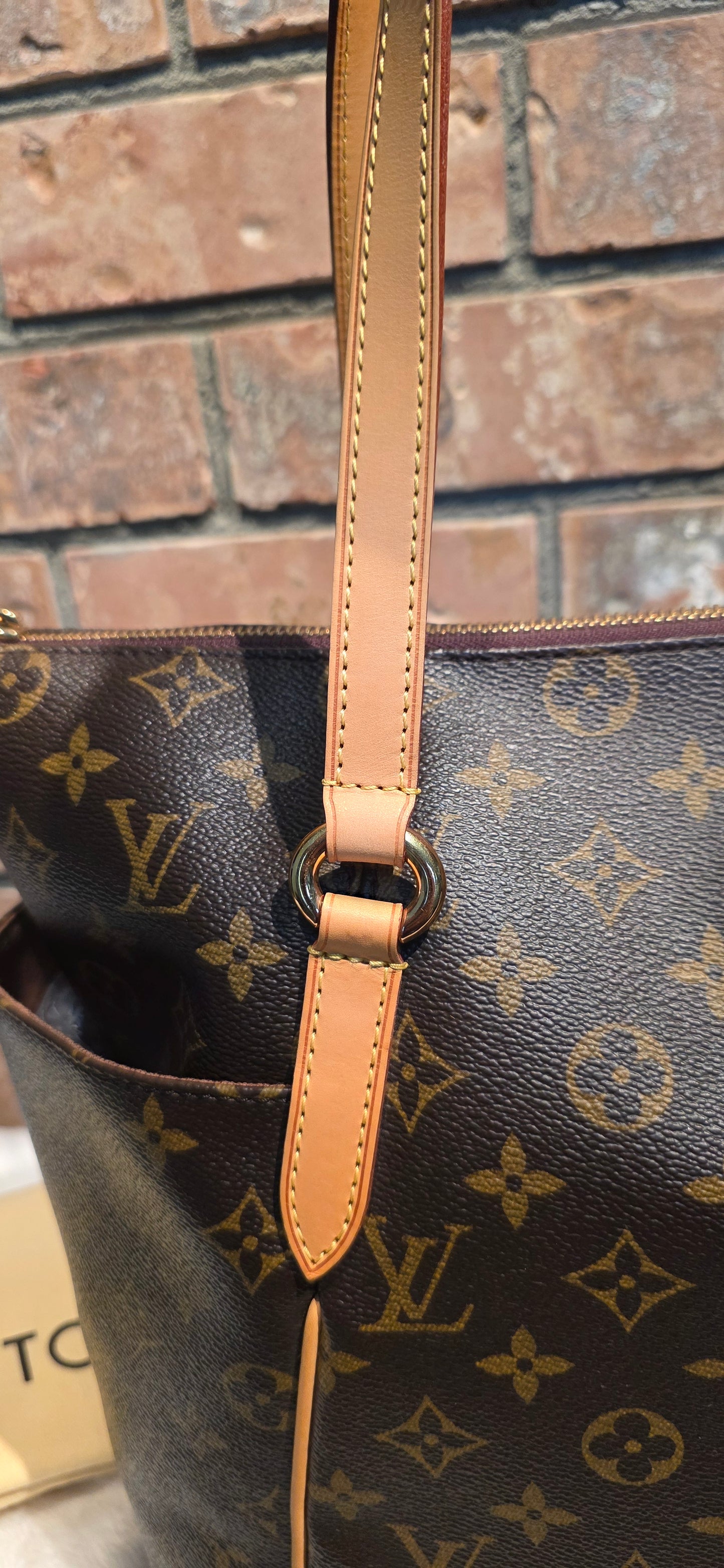Authentic Louis Vuitton Totally MM Monogram