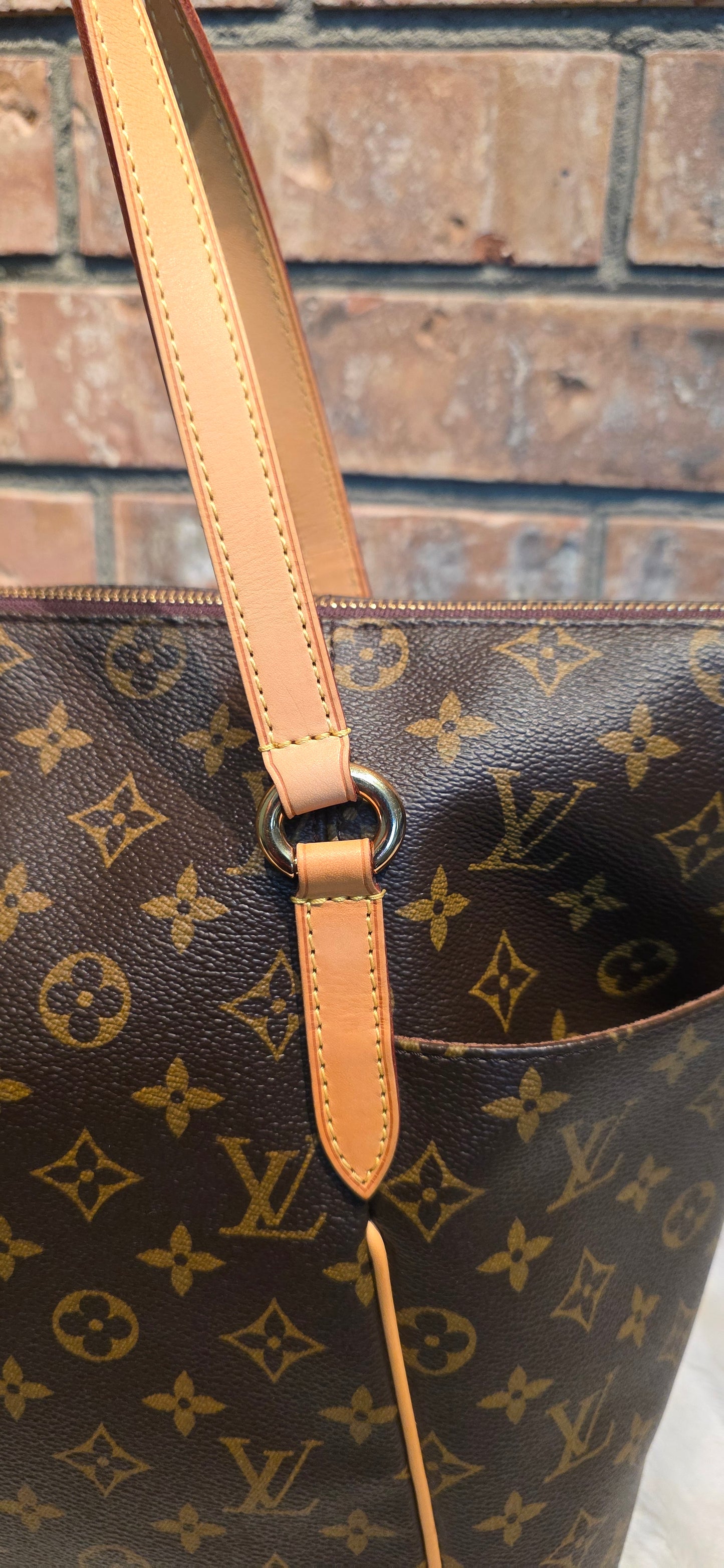 Authentic Louis Vuitton Totally MM Monogram