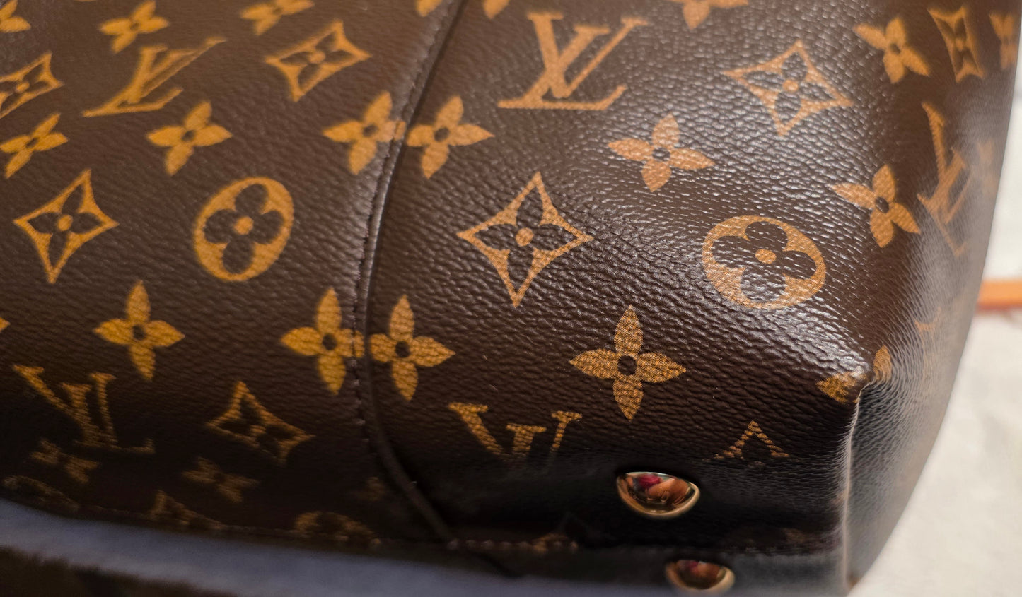 Authentic Louis Vuitton Melie Hobo (Short Handle Missing)