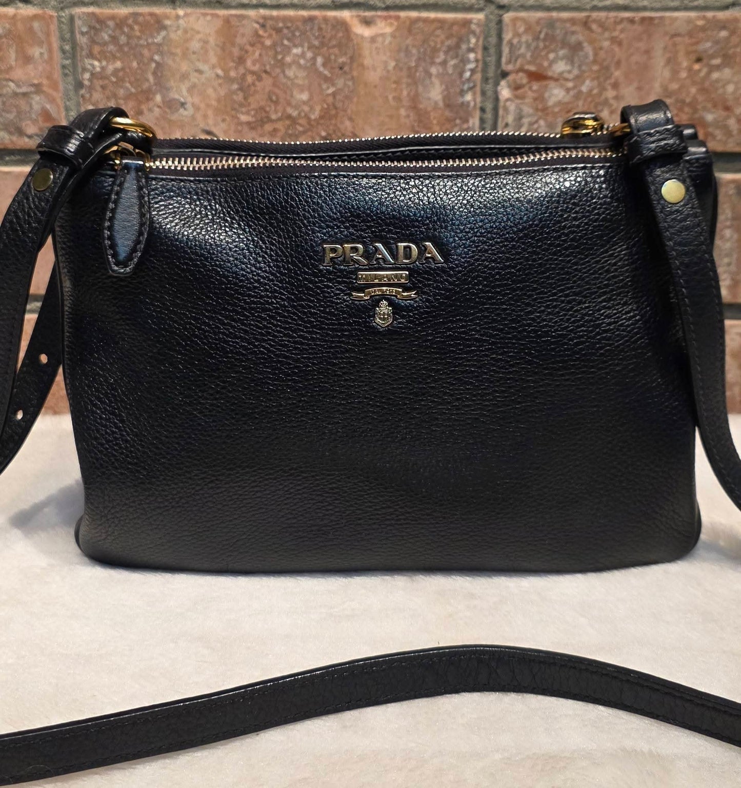 Authentic Prada Bandoliera Vitello Phenix Crossbody
