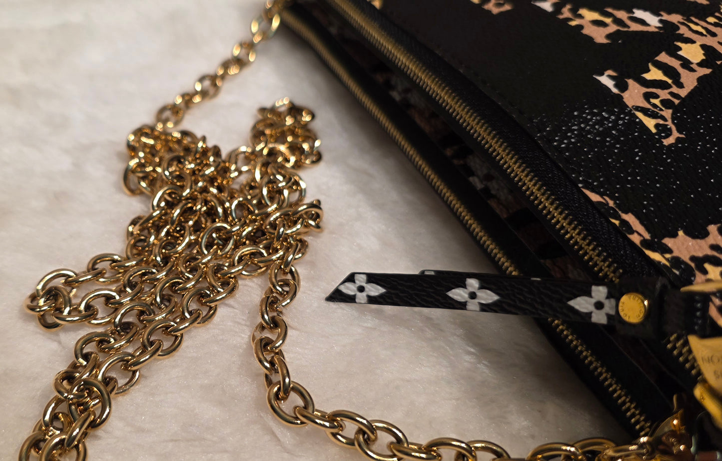Authentic Louis Vuitton Double Zip Pochette Giant Monogram Jungle Edition