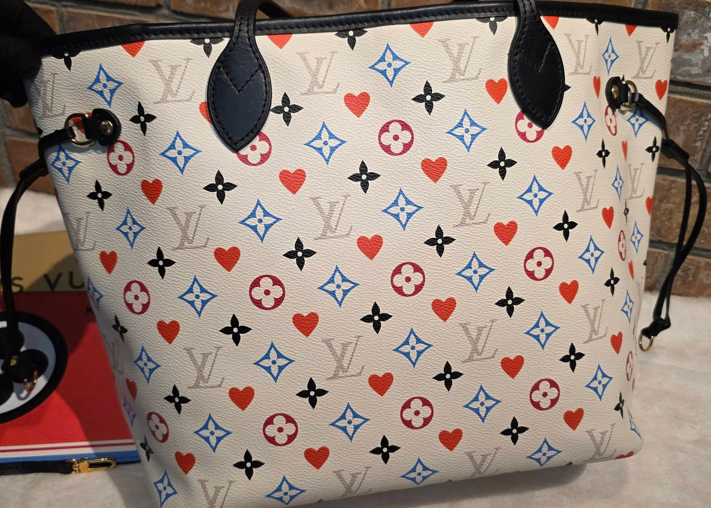 Authentic Louis Vuitton Neverfull MM with Pouch Game On Collection
