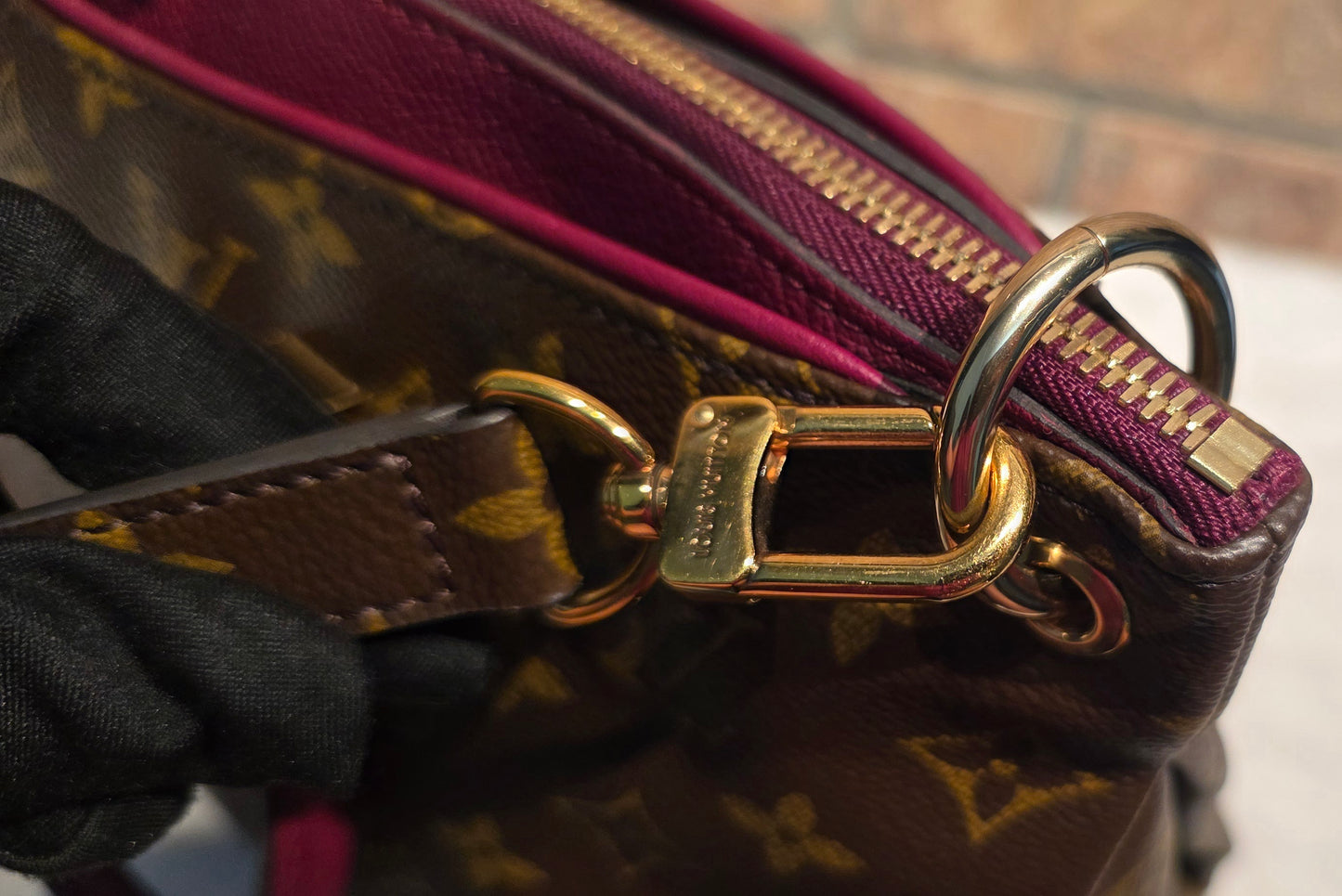 Authentic Louis Vuitton Pallas MM in Raisin