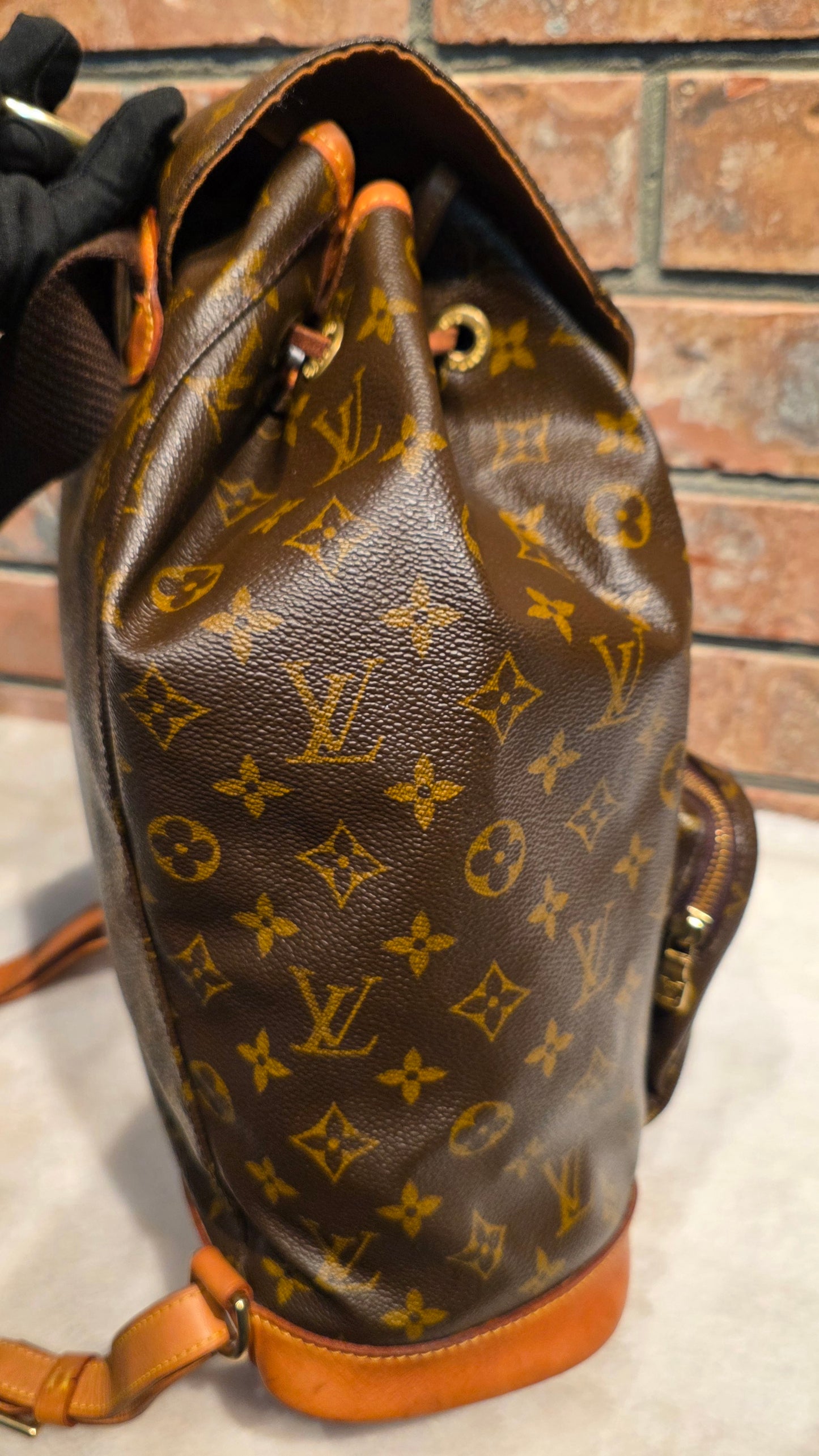 Authentic Louis Vuitton Montsouris GM