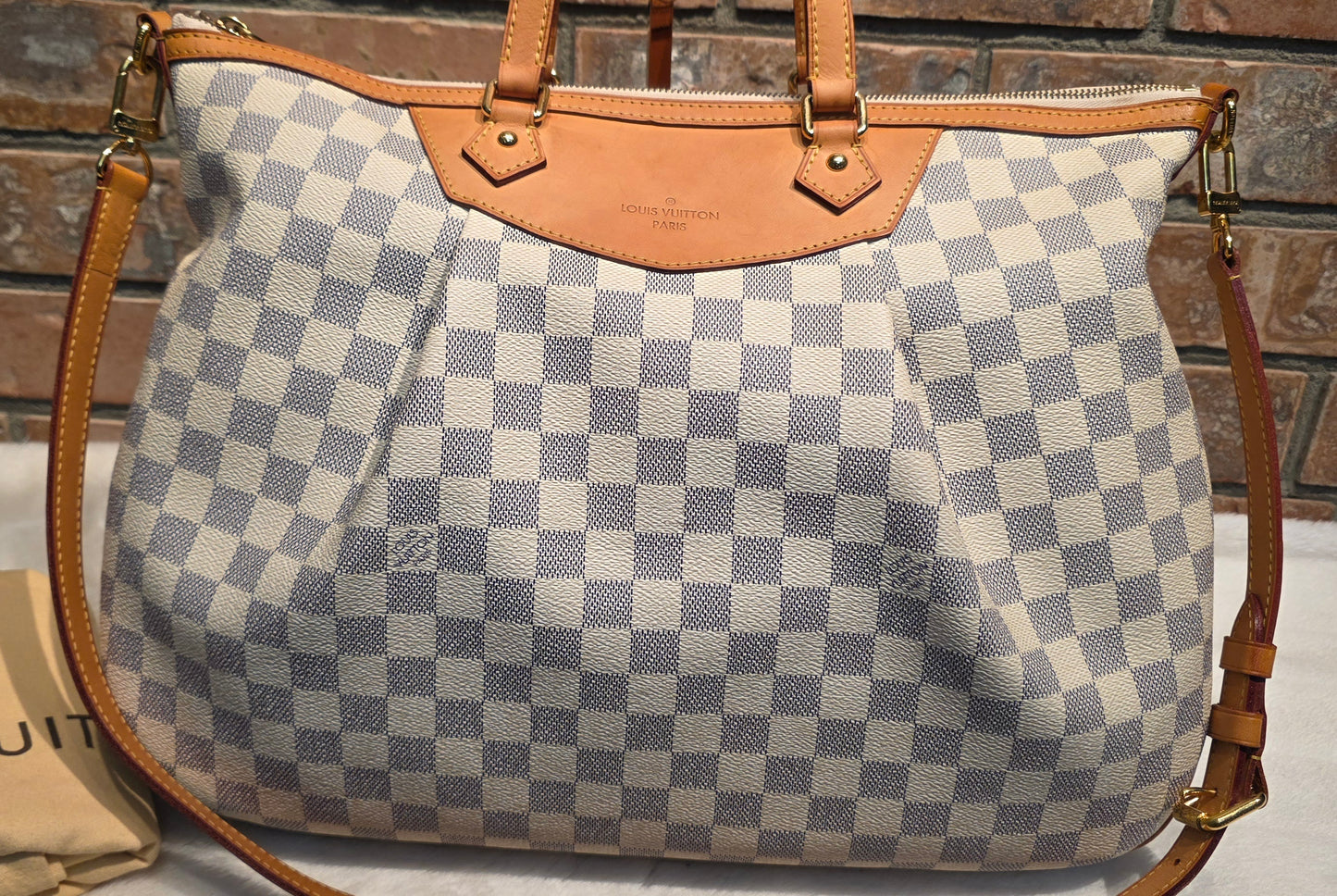 Authentic Louis Vuitton Siracusa GM