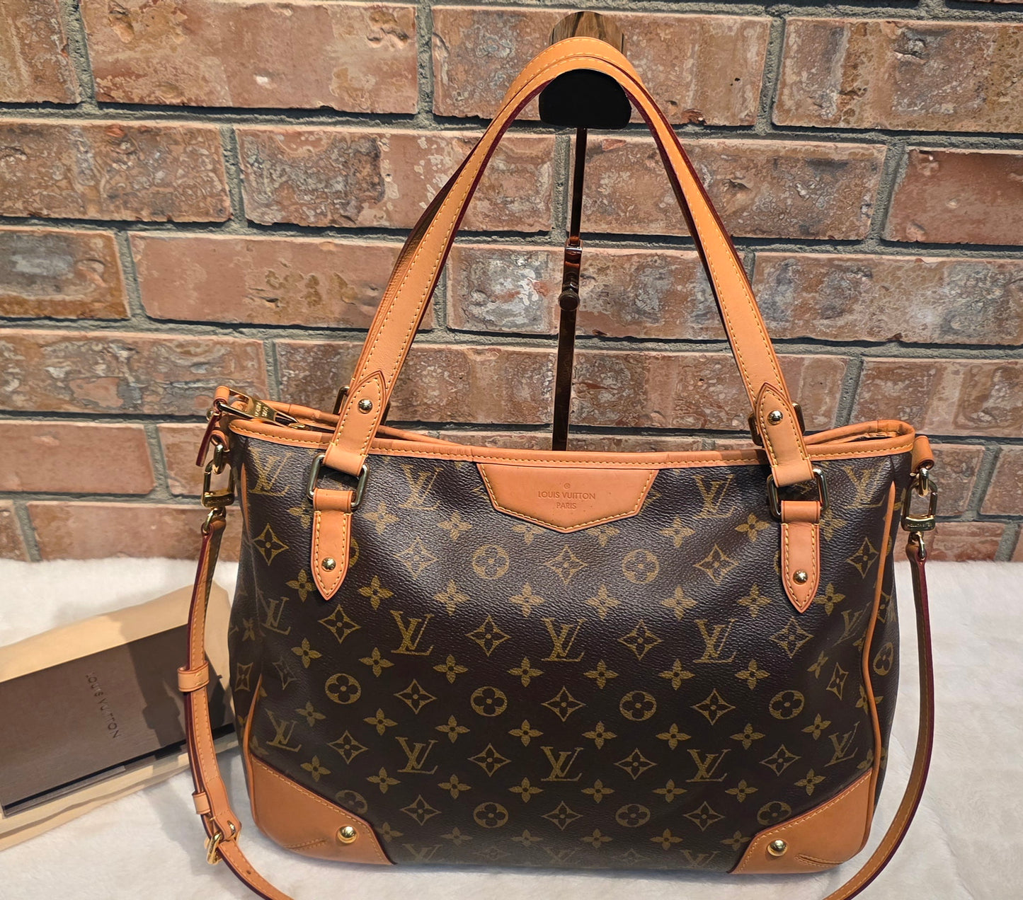 Authentic Louis Vuitton Estrela MM