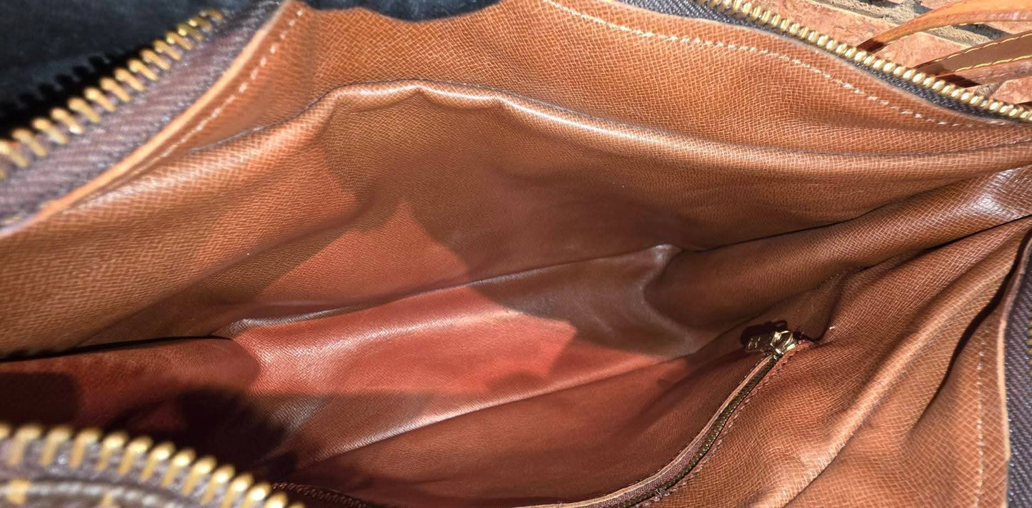 Authentic Louis Vuitton Boulogne 30