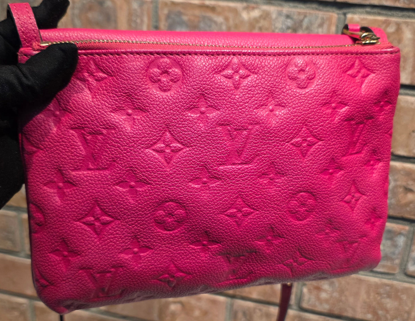 Authentic Louis Vuitton Twice/Twinset Pochette in Dahlia Pink