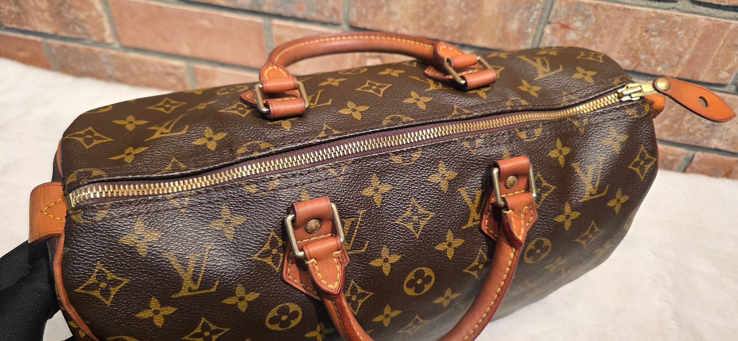 Authentic Louis Vuitton Speedy 35 Monogram