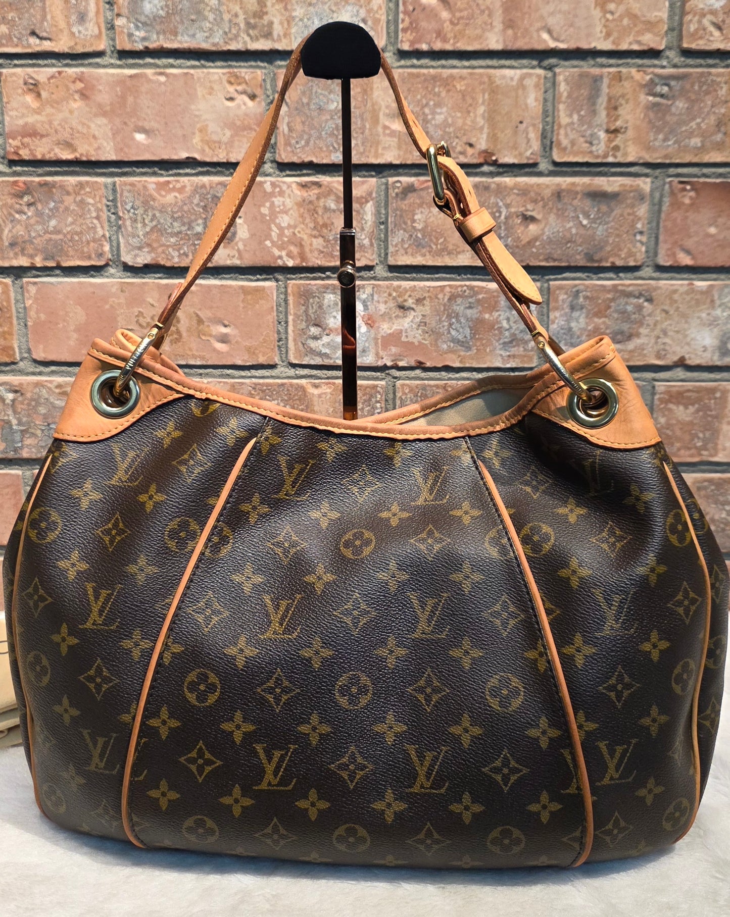 Authentic Louis Vuitton Galliera PM Monogram