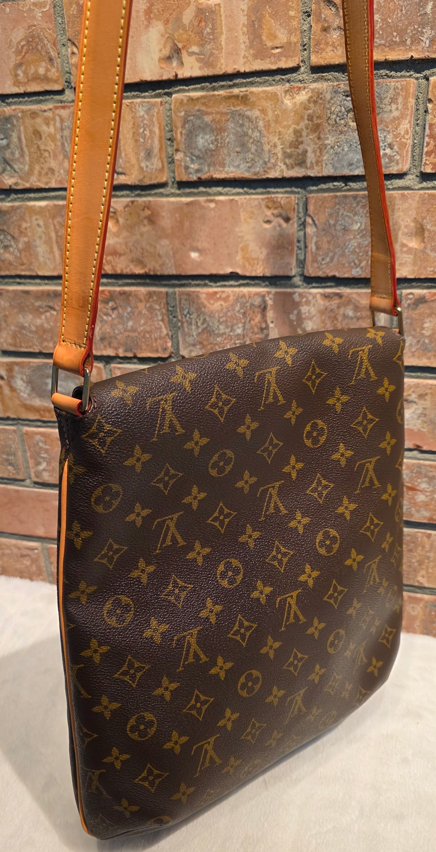 Authentic Louis Vuitton Musette Salsa GM Monogram