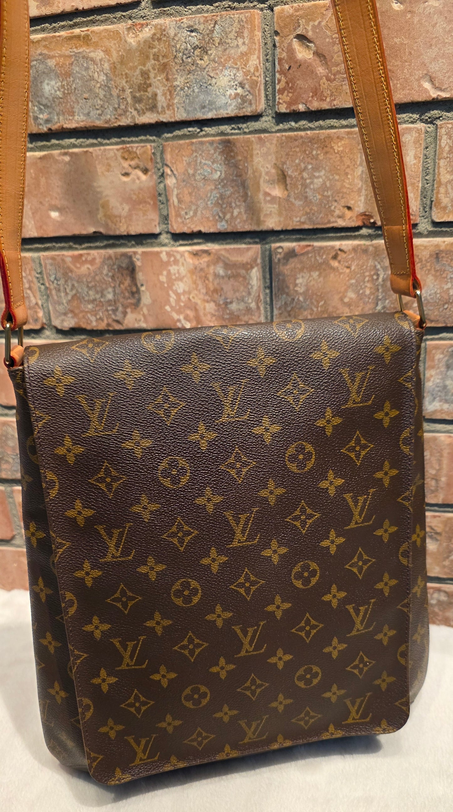 Authentic Louis Vuitton Musette Salsa GM Monogram