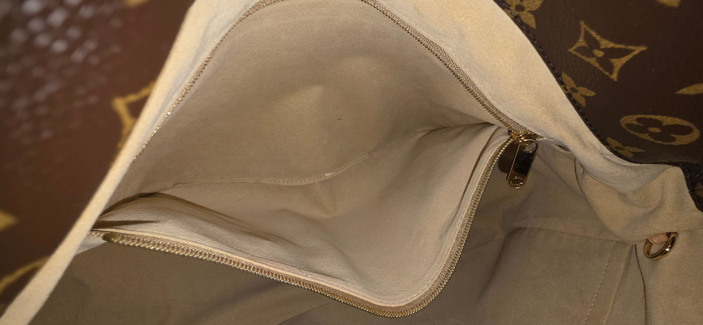 Authentic Louis Vuitton Artsy MM Monogram