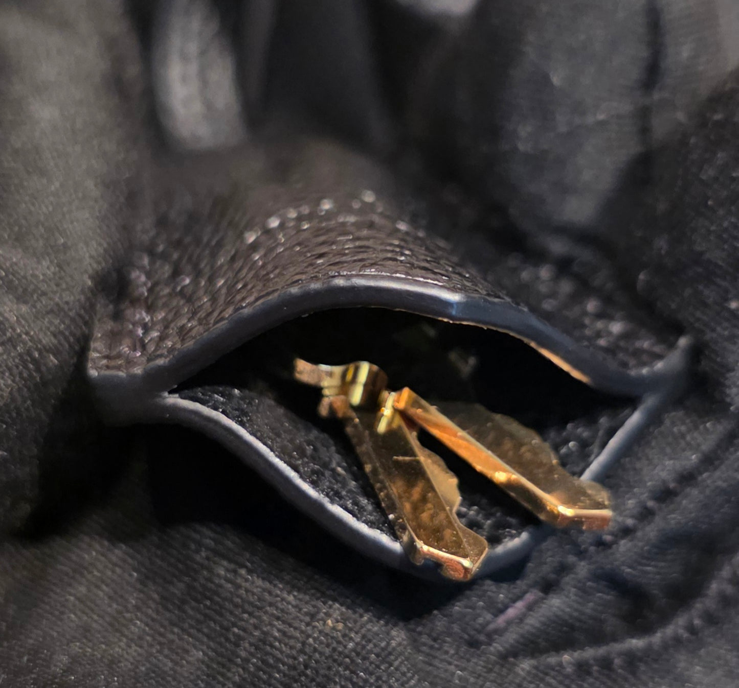 Authentic Louis Vuitton Neo Alma BB Empreinte Noir